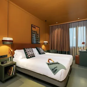 3* מלון Chic&basic Reding