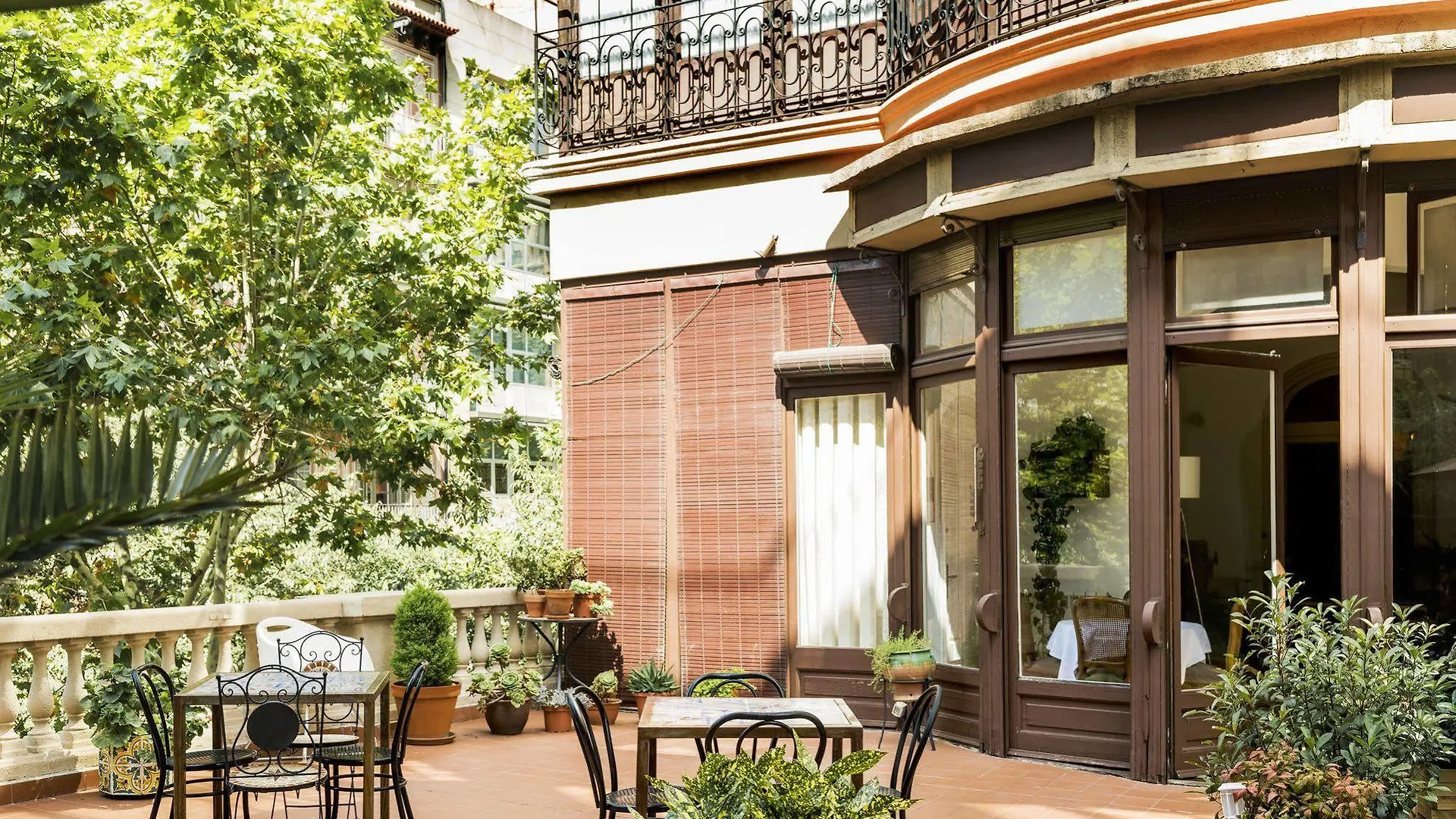 ***  バルセロナ ラ カーサ グラン B＆B Bed & Breakfast スペイン