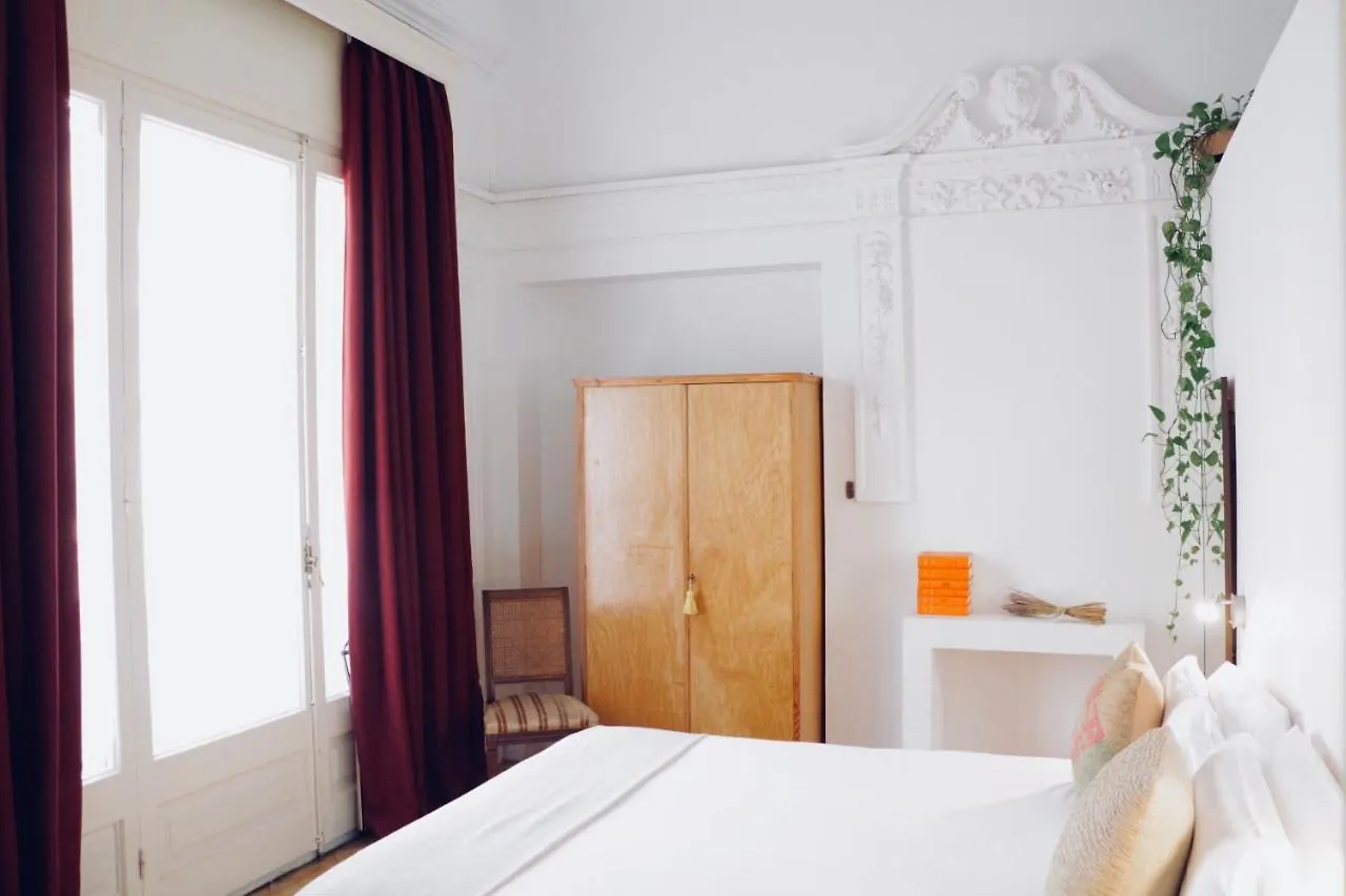 ***  バルセロナ ラ カーサ グラン B＆B Bed & Breakfast スペイン